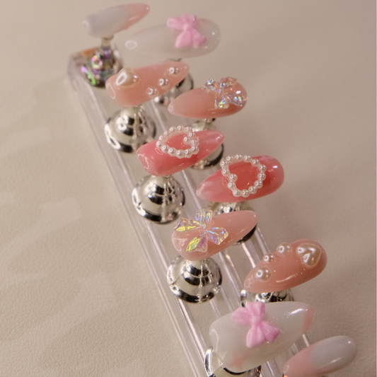 In a Neat Bow- Press ons nails