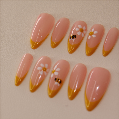 Honey Bee- Press ons nails